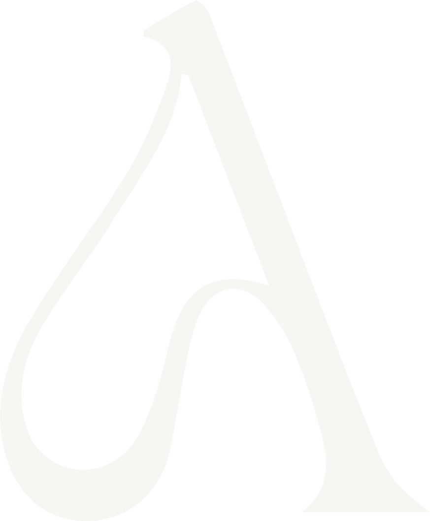 Het logo van AKUA JO met een sierlijke letter A in wit.